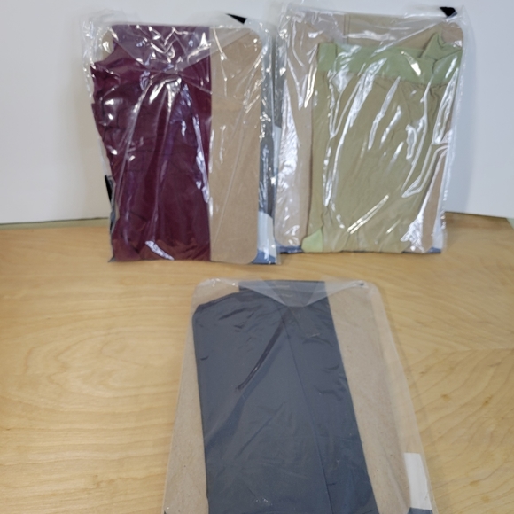 Womans 3 Pairs Corinna Hosiery by Newport News Nude Wine Gray Size Med/large - Picture 2 of 11